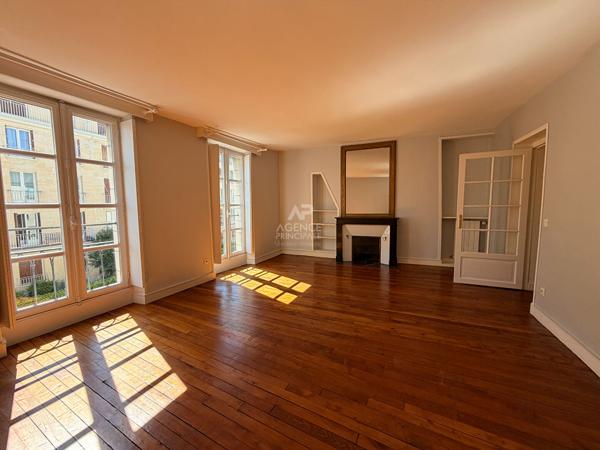 Appartement 5 pièces 112 m2 - SAINT GERMAIN EN LAYE Loyer 2 300 €/mois charges comprises **  - Référence  18402