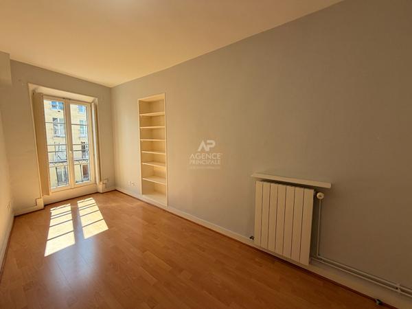 Appartement 5 pièces 112 m2 - SAINT GERMAIN EN LAYE Loyer 2 300 €/mois charges comprises **  - Référence  18402