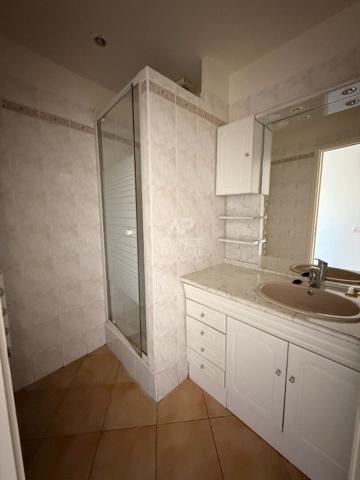 Appartement 5 pièces 112 m2 - SAINT GERMAIN EN LAYE Loyer 2 300 €/mois charges comprises **  - Référence  18402