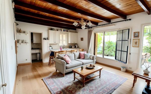 Maison à vendre    2 pièces •  Istres