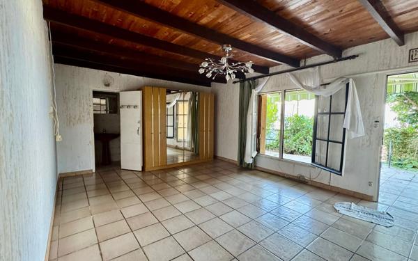 Maison à vendre    2 pièces •  Istres