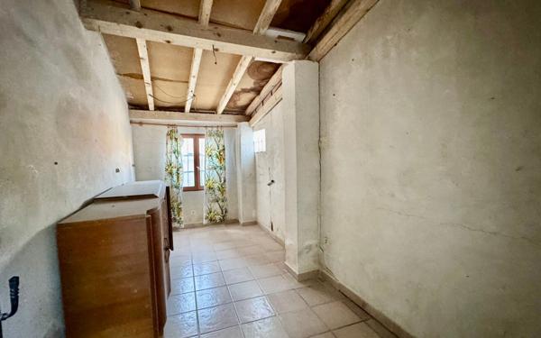 Maison à vendre    2 pièces •  Istres