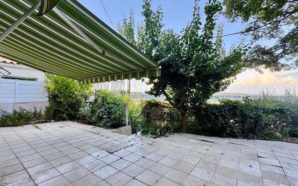 Maison à vendre    2 pièces •  Istres