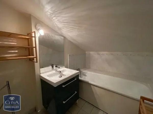 Appartement à louer 2 pièces 36.33m² Périgueux (24000)