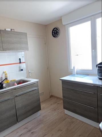 29520 Châteauneuf du Faou appartement plan-pied 2 chambres proche toutes commodités