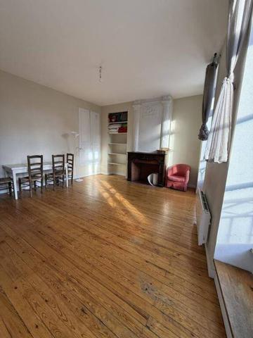 31/33 RUE SAINT GILLES - F2 au 1er - Hyper centre