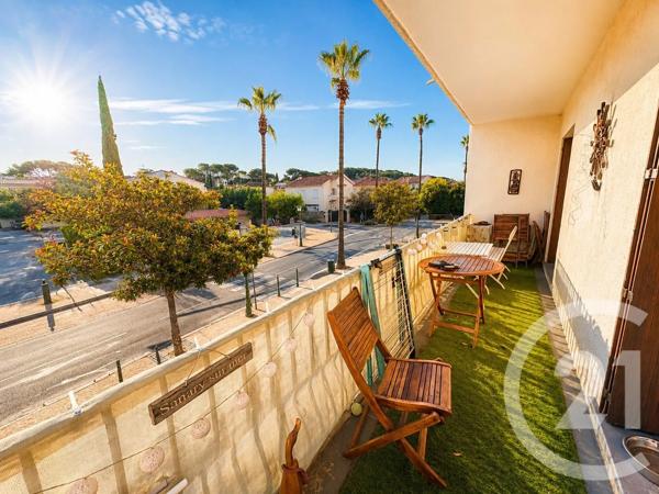 Appartement F3 à vendre  3 pièces - 57 m 2   SANARY SUR MER  - 83