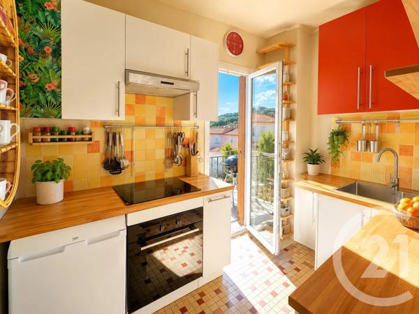 Appartement F3 à vendre  3 pièces - 57 m 2   SANARY SUR MER  - 83