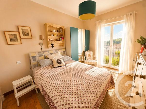 Appartement F3 à vendre  3 pièces - 57 m 2   SANARY SUR MER  - 83