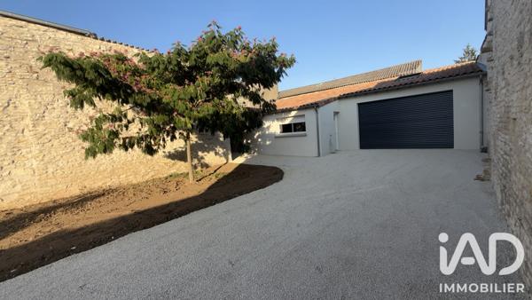 Maison à vendre 6 pièces 206,92 m² Neuville-de-Poitou