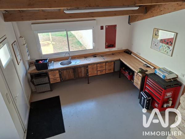 Maison à vendre 6 pièces 206,92 m² Neuville-de-Poitou