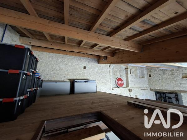 Maison à vendre 6 pièces 206,92 m² Neuville-de-Poitou