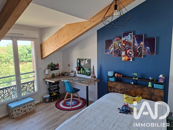 Maison à vendre 6 pièces 206,92 m² Neuville-de-Poitou