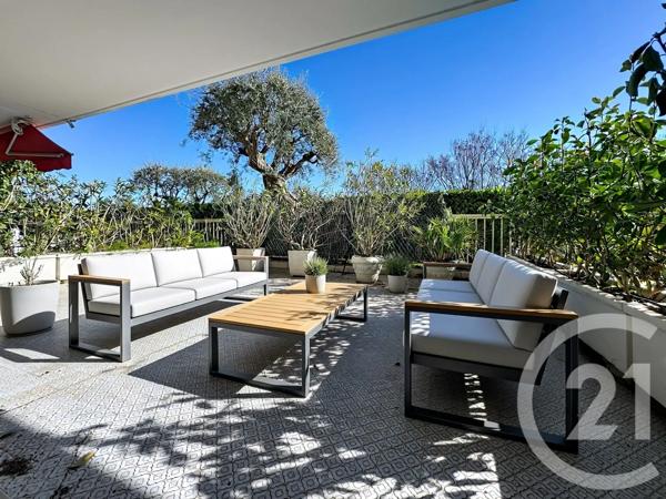 Appartement F4 à vendre  3 pièces - 81,10 m 2   ANTIBES  - 06