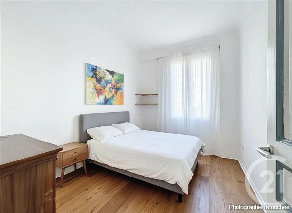 Appartement F4 à vendre  3 pièces - 81,10 m 2   ANTIBES  - 06
