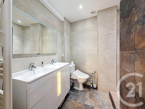 Appartement F4 à vendre  3 pièces - 81,10 m 2   ANTIBES  - 06