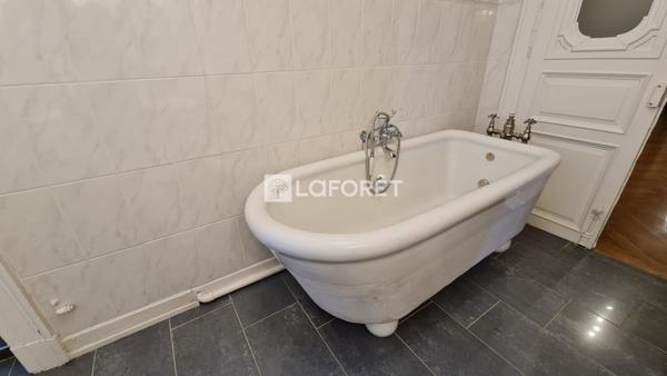 Location appartement Mulhouse - 7 pièce(s) - 212 m² - 1 980 €/mois