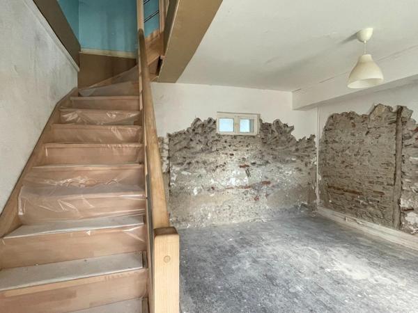 EXCLUSIVITÉ – Maison de ville à rénover avec beau potentiel - Centre de Commentry