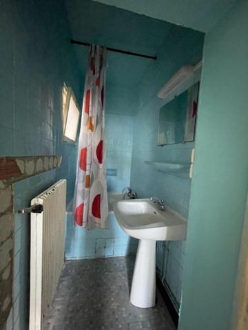 EXCLUSIVITÉ – Maison de ville à rénover avec beau potentiel - Centre de Commentry