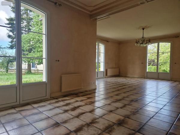 Location - Maison Châteaugiron 35410 5 pièces 134 m 2 1950 m 2