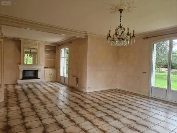 Location - Maison Châteaugiron 35410 5 pièces 134 m 2 1950 m 2