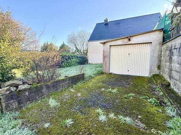 Maison en pierre avec vue dégagée