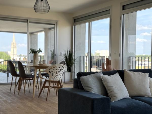 Magnifique appartement T4 de 124 m², Roof Top 155 m², parking
