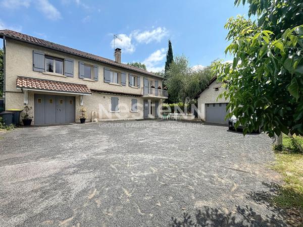Maison Ussac à vendre 160 m²-5 chambres-2 salles de bains-jardin-garage-véranda