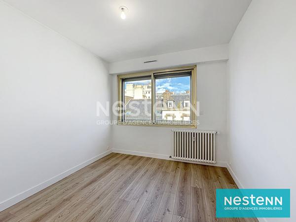 APPARTEMENT QUARTIER DUGUESCLIN DE STANDING 4 CHAMBRES AVEC DOUBLE BALCONS GARAGE