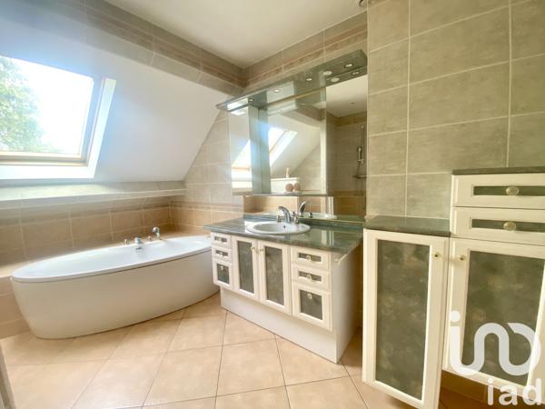 Maison à vendre 6 pièces 122 m² Sainte-Geneviève-des-Bois