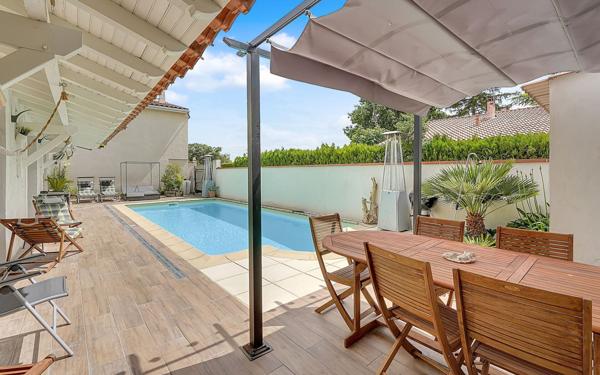 Maison à vendre    5 pièces • 215 m2 Cugnaux