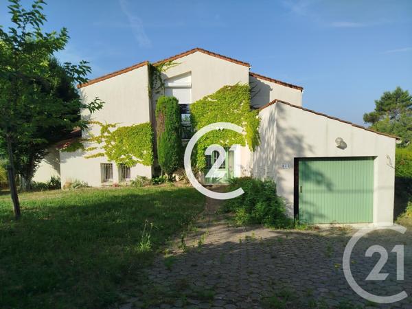 Maison à vendre  6 pièces - 188 m2 BOUTIERS ST TROJAN - 16