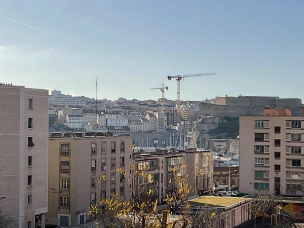Dpt Bouches du Rhône (13), à vendre MARSEILLE 2EME ARRONDISSEMENT appartement T1 de 31 m²  habitables
