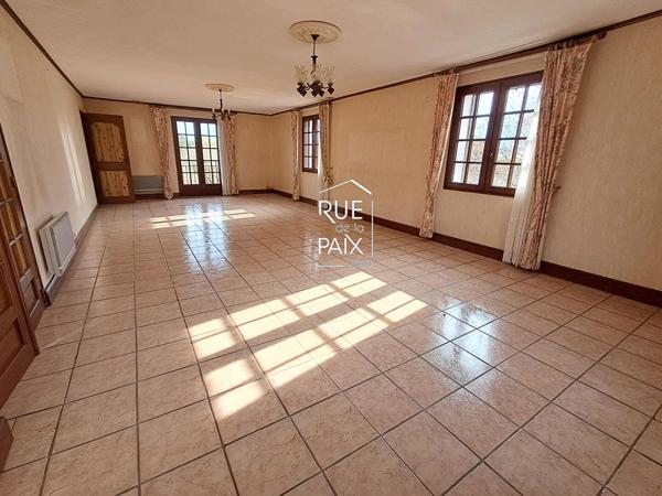 86530 NAINTRE Maison spacieuse avec grand terrain à Naintré