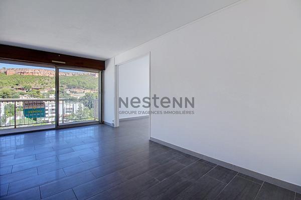 Vitrolles, appartement T5 de 95 m² environ avec ascenseur, balcon de 9 m² et cave