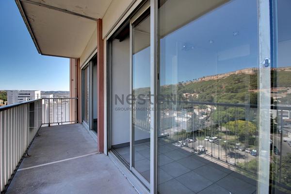 Vitrolles, appartement T5 de 95 m² environ avec ascenseur, balcon de 9 m² et cave