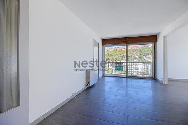 Vitrolles, appartement T5 de 95 m² environ avec ascenseur, balcon de 9 m² et cave