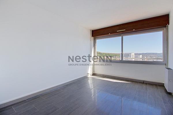 Vitrolles, appartement T5 de 95 m² environ avec ascenseur, balcon de 9 m² et cave