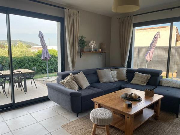 Maison de plain-pied avec vue dégagée , 4 chambres et Terrain de 544 m²