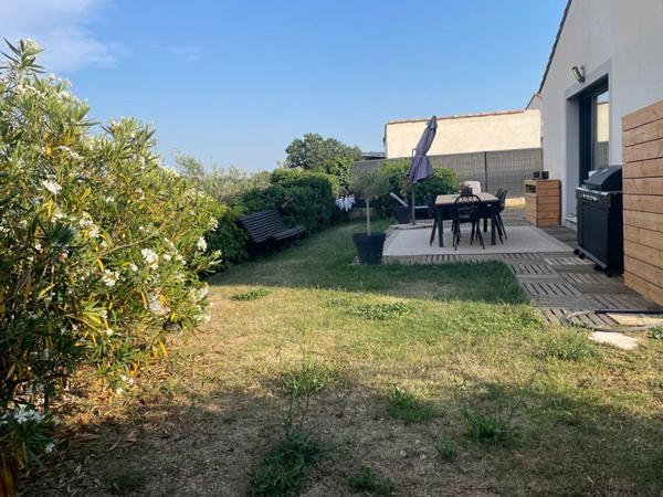 Maison de plain-pied avec vue dégagée , 4 chambres et Terrain de 544 m²