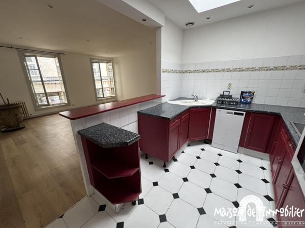 Location Spacieux Appartement - 4 pièces - 110m² - COGNAC hypercentre