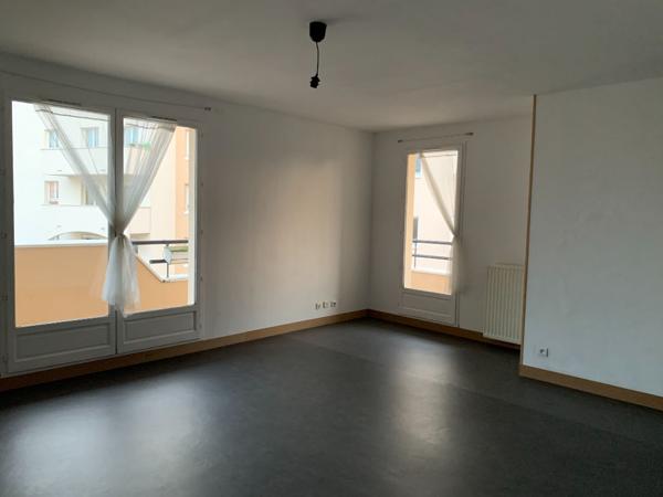 Appartement Combs La Ville 3 pièce(s) 70.15 m2