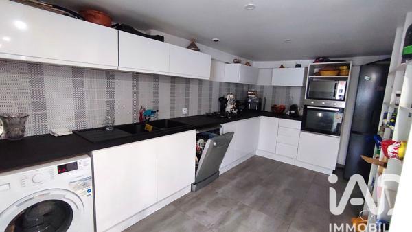 Maison à vendre 16 pièces 328 m² Ollioules