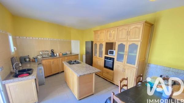 Maison à vendre 16 pièces 328 m² Ollioules