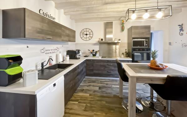 Maison à vendre    4 pièces •  Chancelade