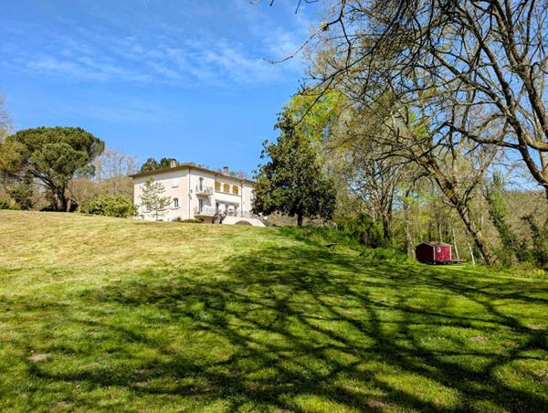 Maison bourgeoise de 371 m2 avec parc de 1,5 hectare