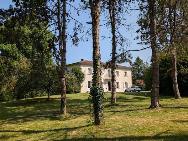 Maison bourgeoise de 371 m2 avec parc de 1,5 hectare