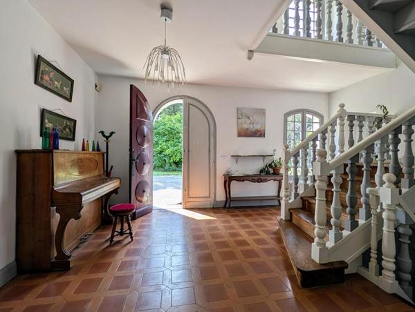 Maison bourgeoise de 371 m2 avec parc de 1,5 hectare