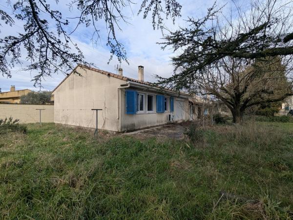 Villa plain pied à rénover sur 750m² de terrain plat