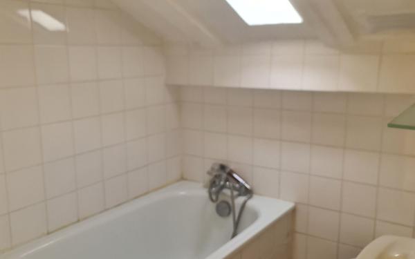 Appartement à vendre    2 pièces • 12,02 m2 Paris 20